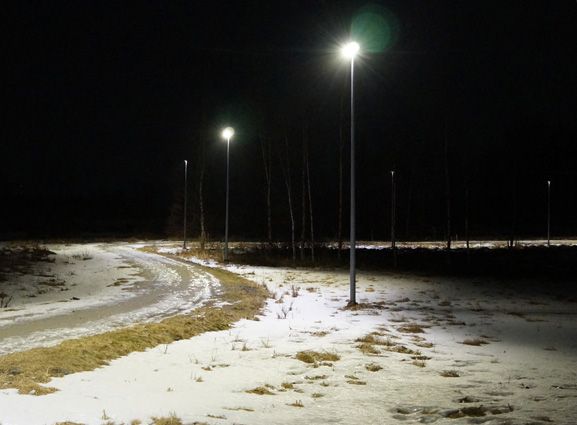 Lenkkipolun ja rannan LED-valaistus