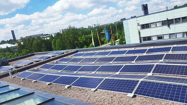 Aurinkosähkö opetuskäytössä ja energian lähteenä