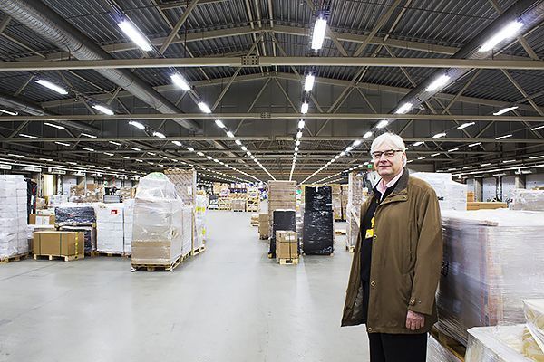 Logistiikkaterminaalin uusittu valaistus, DHL Freight Oy Vantaa