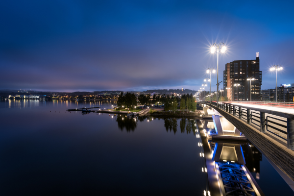 Kuva: Kuokkalan silta, Jyväsjärvi ja näkymä Lutakon satamaan. Kuvan omistaja Visit Jyväskylä Region, kuvaaja Atacan Ergin.