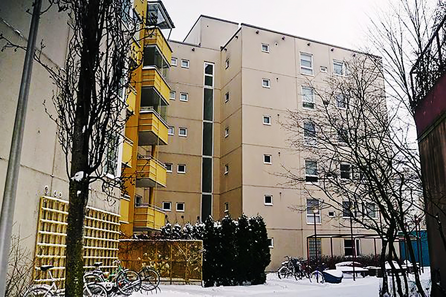 Kerrostalon julkisivu