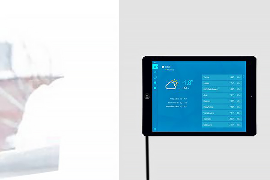 Taloautomaation huonenäyttö seinällä