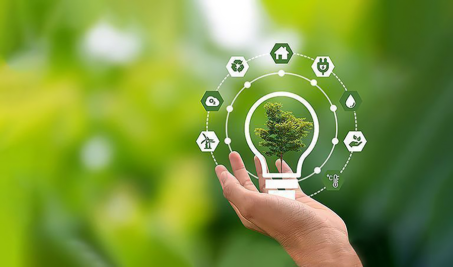 Uusiutuvan energian kuvakkeet kämmenellä