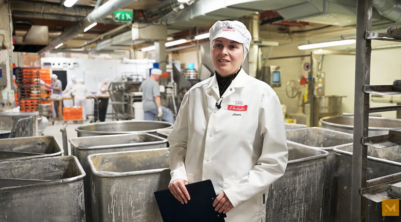 Porokylän Leipomon viestintä- ja vastuullisuuspäällikkö Laura Hyvärinen